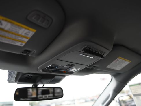 New 2026 Ford F250 Lariat w/ Lariat Premium Package image 32