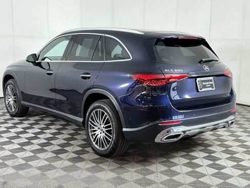 Used 2023 Mercedes-Benz GLC 300 4MATIC image 3