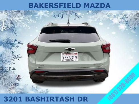 Used 2025 Chevrolet Trax ACTIV w/ Sunroof Package image 4