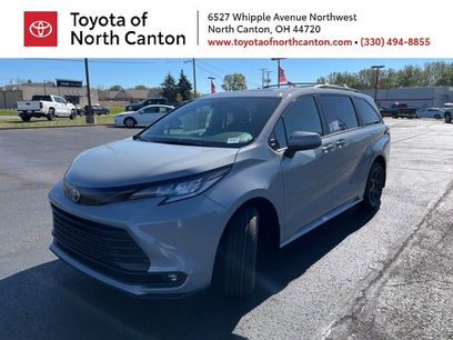 New 2025 Toyota Sienna XLE Woodland Edition