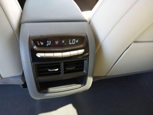 New 2026 Cadillac XT5 Premium Luxury image 25