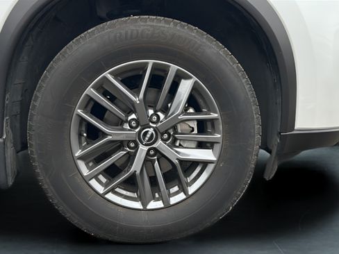 Used 2025 Nissan Rogue S FWD image 39