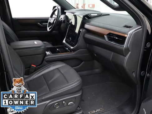 Used 2025 GMC Yukon Denali image 30