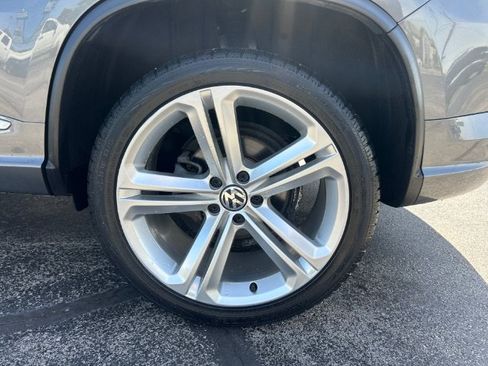 Used 2016 Volkswagen Tiguan R-Line FWD image 19