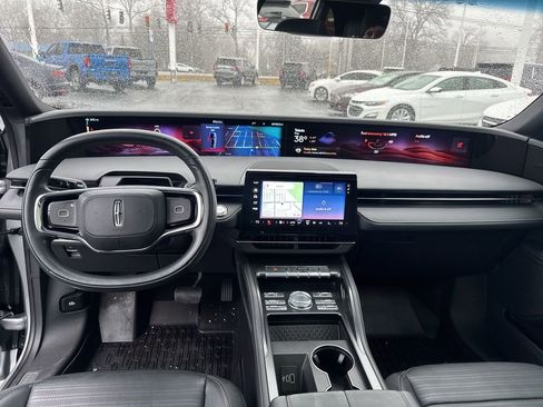 Used 2024 Lincoln Nautilus Reserve w/ Equipment Group 202A image 21