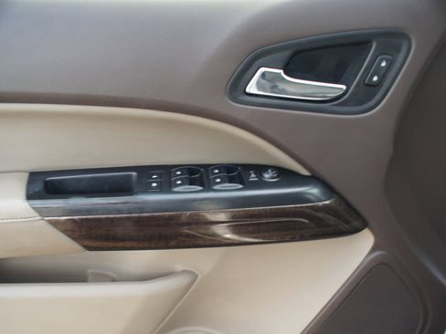 Used 2016 GMC Canyon SLE image 19