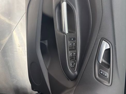 Used 2019 Ford Escape SEL FWD image 18