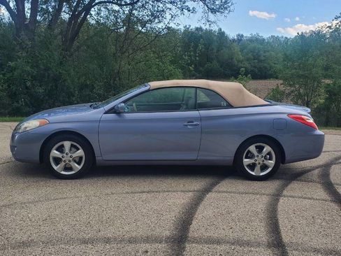Used 2004 Toyota Solara SLE image 3