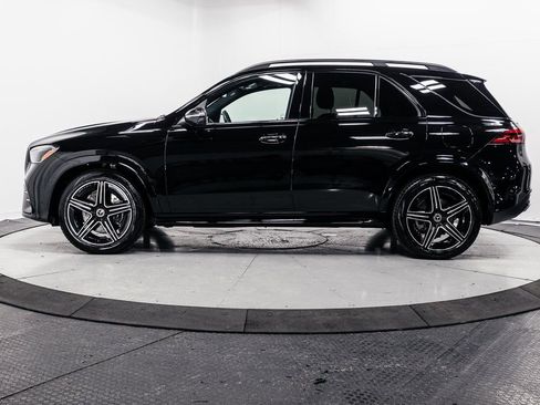 Used 2025 Mercedes-Benz GLE 450e 4MATIC w/ AMG Line Exterior image 4
