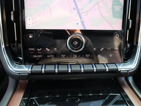 New 2026 GMC Yukon Denali w/ Sun & Power Step Package image 17