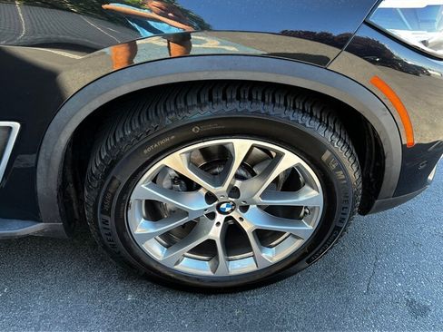 Used 2022 BMW X5 xDrive40i w/ Premium Package AWD/4WD image 12
