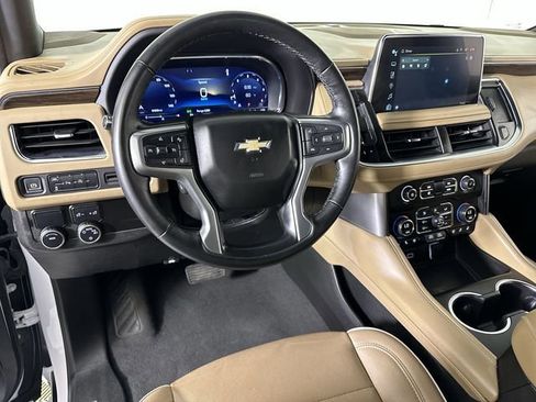 Used 2024 Chevrolet Suburban Premier RWD image 21