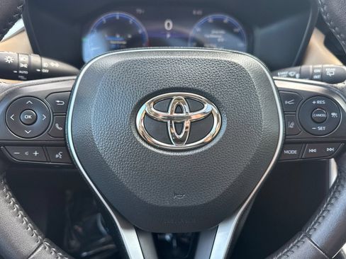 Used 2025 Toyota RAV4 Limited FWD image 26