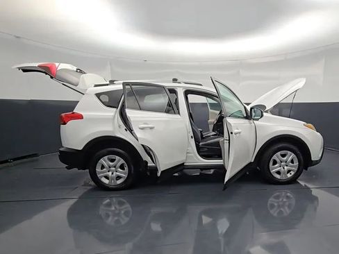 Used 2013 Toyota RAV4 LE AWD/4WD image 15