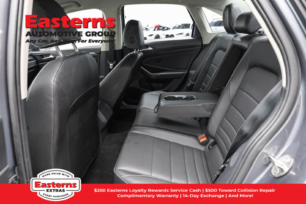 Used 2024 Volkswagen Jetta SE FWD image 22