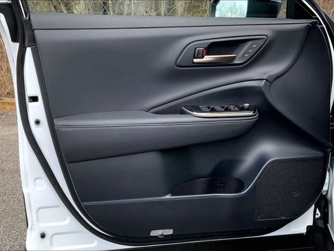 Used 2026 Toyota Crown Limited w/ Advanced Technology Package image 22