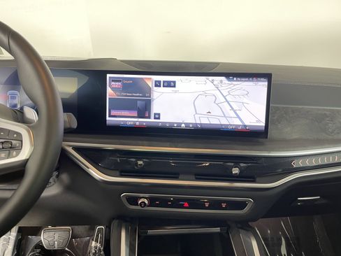 Certified 2024 BMW X6 xDrive40i image 17
