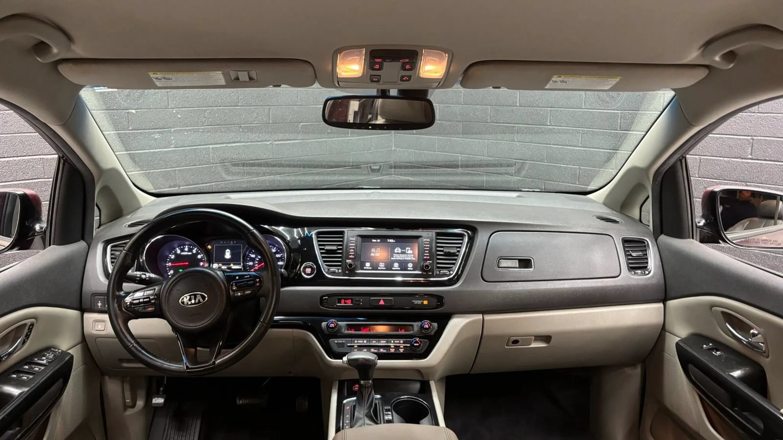 Used 2018 Kia Sedona EX FWD image 8