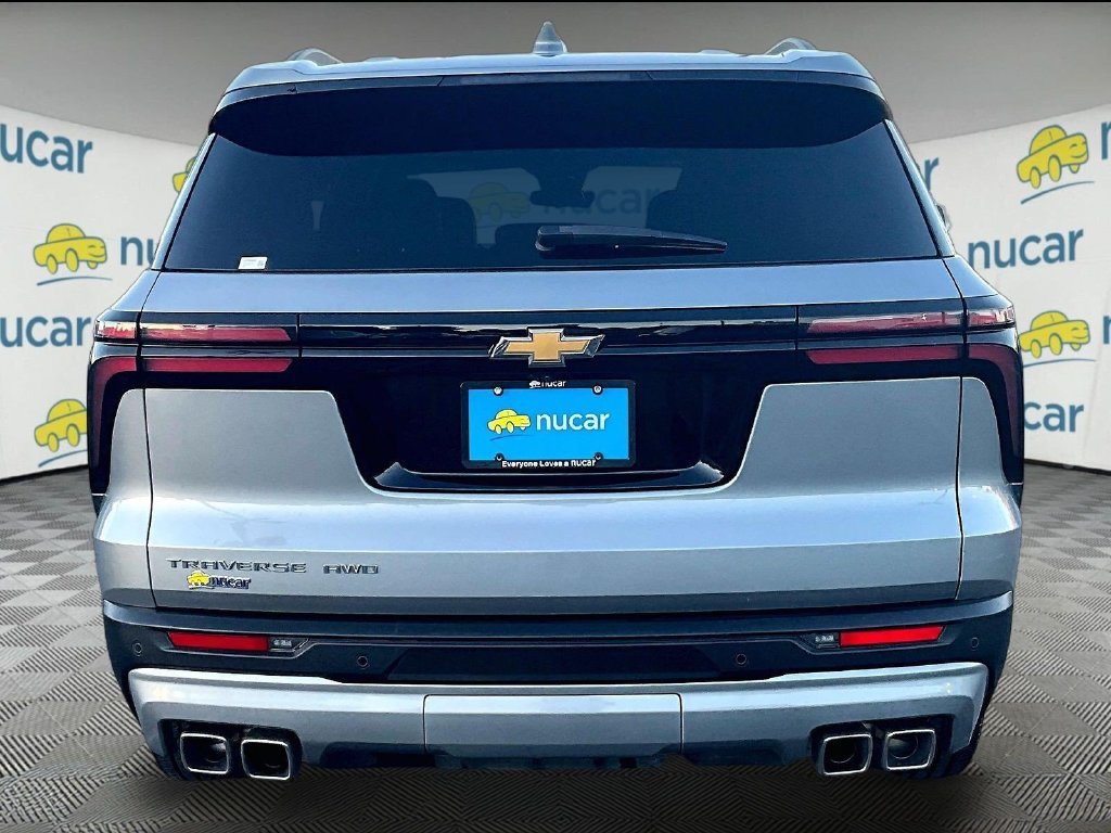 Used 2025 Chevrolet Traverse LT AWD/4WD image 5