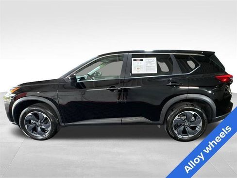 Used 2025 Nissan Rogue SV FWD image 8