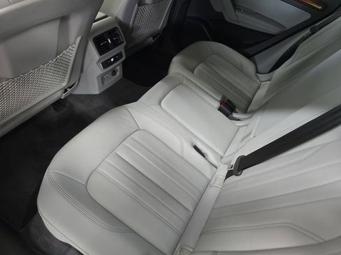 Used 2022 Audi Q5 2.0T Premium Plus w/ Premium Plus Package image 16