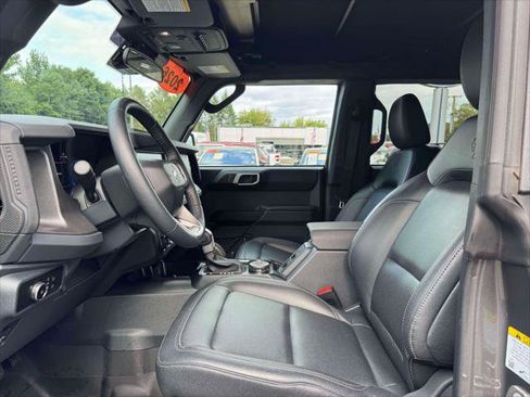 Used 2026 Ford Bronco Badlands AWD/4WD image 16