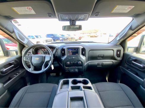 Used 2020 Chevrolet Silverado 2500 Custom w/ Custom Value Package image 31