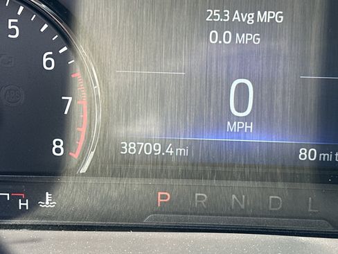 Used 2023 Ford Explorer XLT w/ Equipment Group 202A AWD/4WD image 2