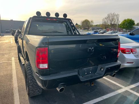 Used 2017 RAM 1500 Express w/ Black Ram 1500 Express Group image 4