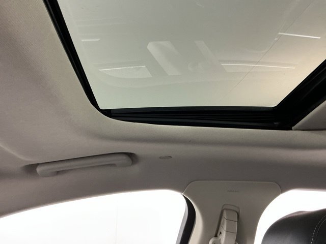 Used 2020 Ford Fusion Titanium FWD image 9