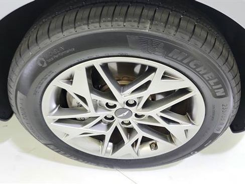 Used 2025 Genesis GV70 2.5T AWD/4WD image 35