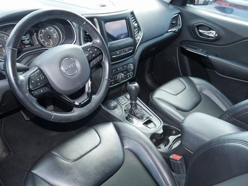 Used 2021 Jeep Cherokee Latitude Plus image 14