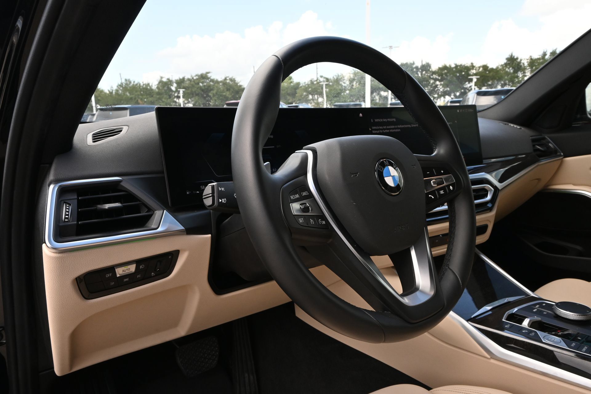 Used 2024 BMW 330i Sedan w/ Convenience Package RWD image 18