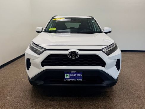 Used 2025 Toyota RAV4 XLE AWD/4WD image 10