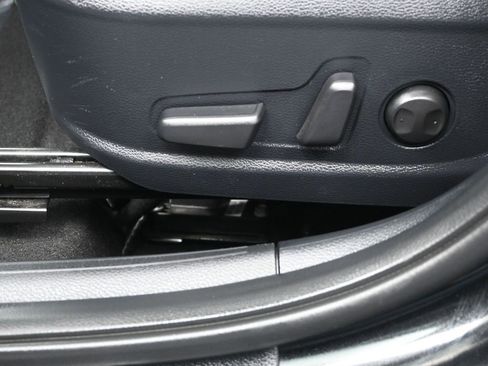 Certified 2024 Kia Seltos SX w/ SX Sunroof Package image 13