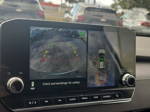 Used 2024 Mitsubishi Outlander SE image 27