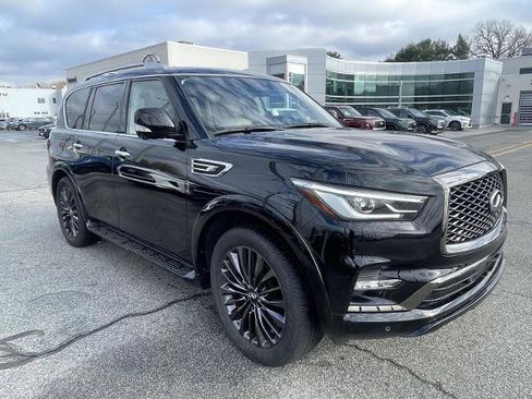 Certified 2023 INFINITI QX80 Premium Select w/ All-Season Package AWD/4WD image 3