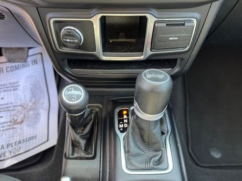 Used 2023 Jeep Wrangler Sport image 18