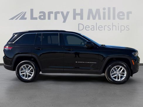 New 2026 Jeep Grand Cherokee Laredo X AWD/4WD image 7