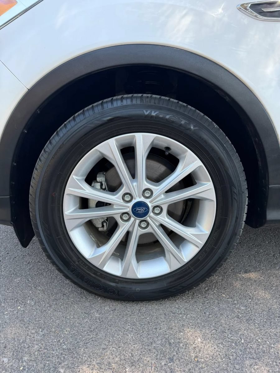 Used 2019 Ford Escape SEL FWD image 19