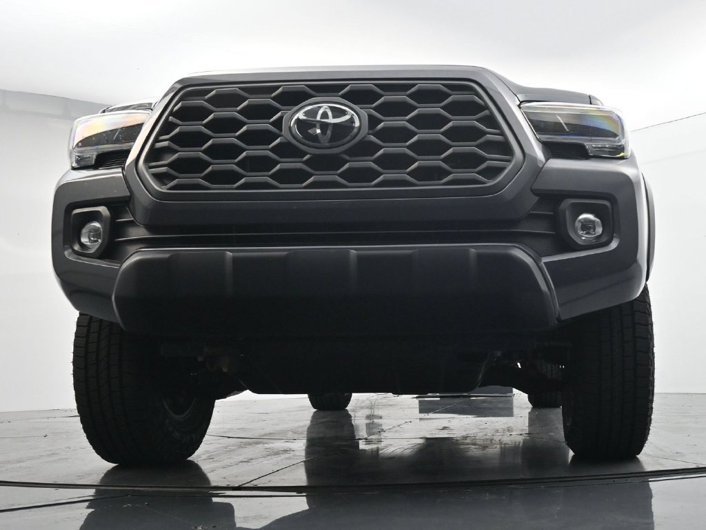 Used 2023 Toyota Tacoma TRD Off-Road AWD/4WD image 33