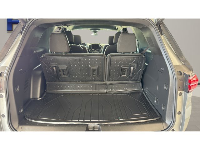 Used 2023 Chevrolet Traverse LT FWD image 23