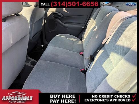 Used 2002 Ford Focus LX FWD image 11