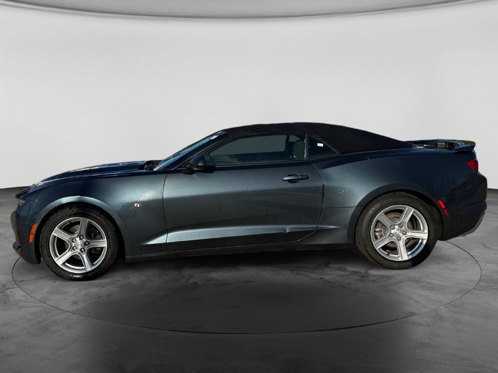 Used 2023 Chevrolet Camaro LT RWD image 5