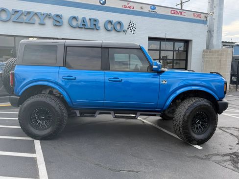 Used 2022 Ford Bronco Outer Banks AWD/4WD image 2