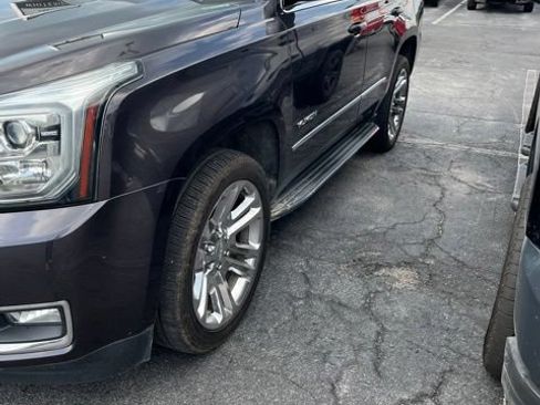 Used 2018 GMC Yukon SLT w/ Premium Edition AWD/4WD image 6