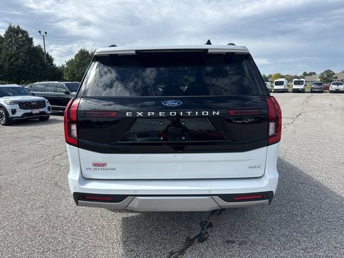 Used 2025 Ford Expedition Max Platinum AWD/4WD image 8