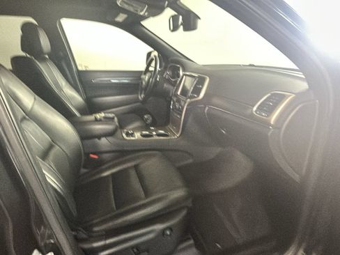 Used 2015 Jeep Grand Cherokee Limited w/ Trailer Tow Group IV AWD/4WD image 28