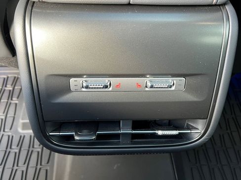 Used 2024 Lincoln Nautilus Reserve w/ Equipment Group 203A image 20