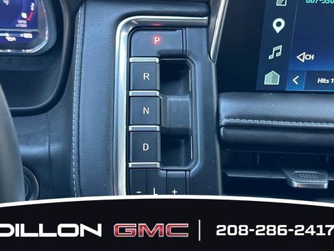 Used 2024 Chevrolet Tahoe Z71 w/ Z71 Off-Road Package AWD/4WD image 25